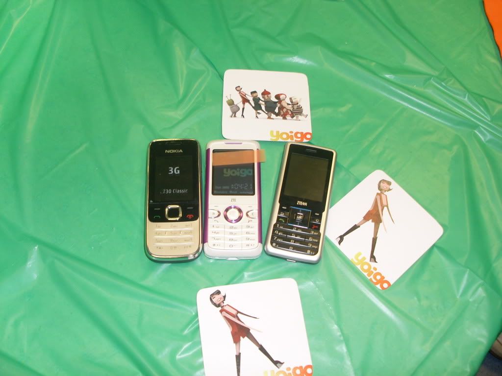 Nokia 2730, ZTE F100, ZTE F102