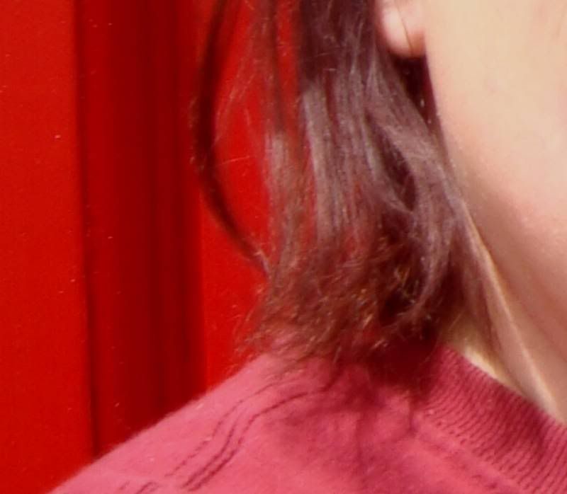 mind) purple tint to it. hair with purple tint. mind) purple tint to it.