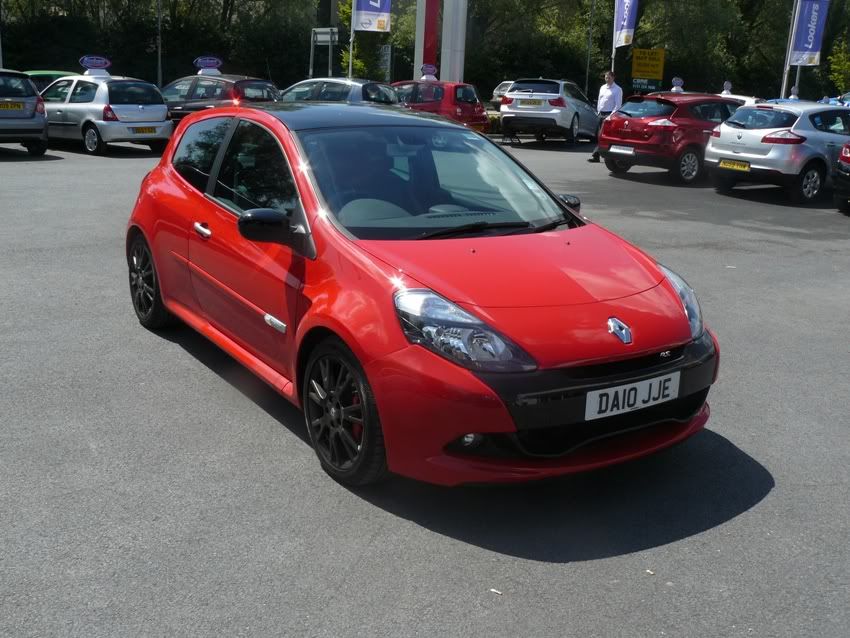 Clio 200 Red