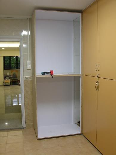 Kitchen_cupboard_261108.jpg